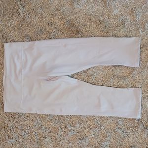Athleta, Large, Ultimate Stash Pocket Capri Yoga Pants, White